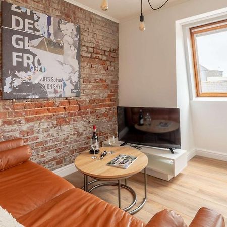 One Bed Top Floor, Brand New, Central Old Town Hastings Dış mekan fotoğraf