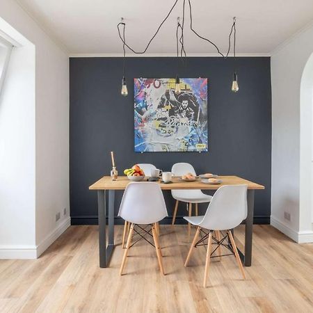 One Bed Top Floor, Brand New, Central Old Town Hastings Dış mekan fotoğraf